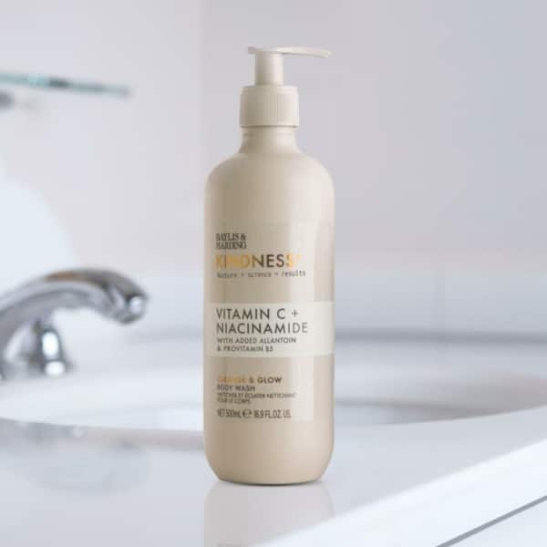 Kindness+ Body Wash Vitamin C + Niacinamide - Afbeelding 2